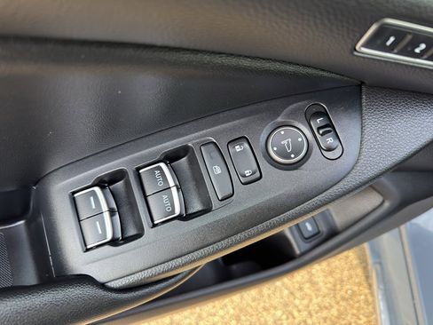 Used 2022 Honda Accord Touring image 12