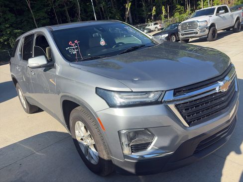 Used 2023 Chevrolet Traverse LS w/ Safety Package FWD image 2