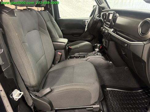 Used 2018 Jeep Wrangler Sport AWD/4WD image 15