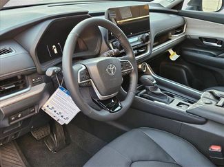 New 2026 Toyota Grand Highlander AWD video 3