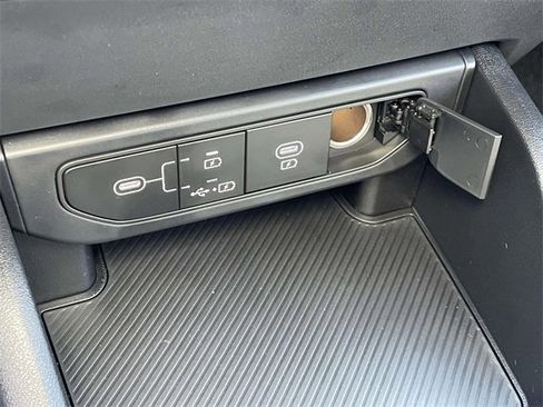 New 2025 Kia K4 LXS image 34