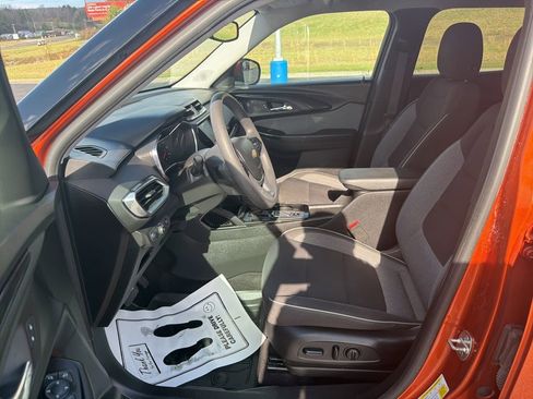 Used 2022 Chevrolet TrailBlazer LT w/ Sun and Liftgate Package image 10