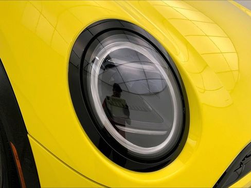 Certified 2025 MINI Cooper S image 27