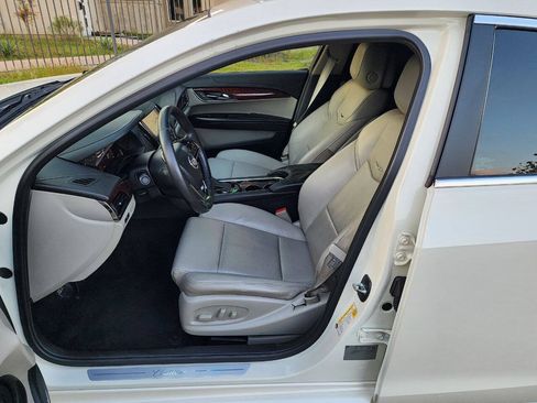 Used 2013 Cadillac ATS Luxury w/ Cold Weather Package RWD image 32