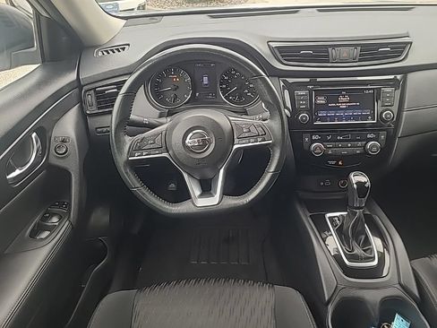Used 2018 Nissan Rogue SV AWD/4WD image 15