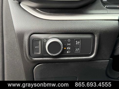 Used 2022 Ford Explorer XLT image 25