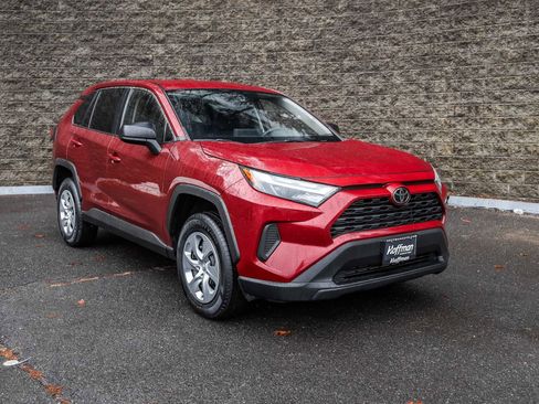 Used 2024 Toyota RAV4 LE image 2