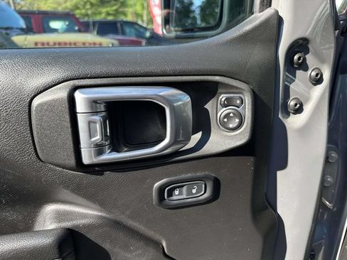 Used 2022 Jeep Wrangler Unlimited Sport w/ Sun And Sound Package AWD/4WD image 15
