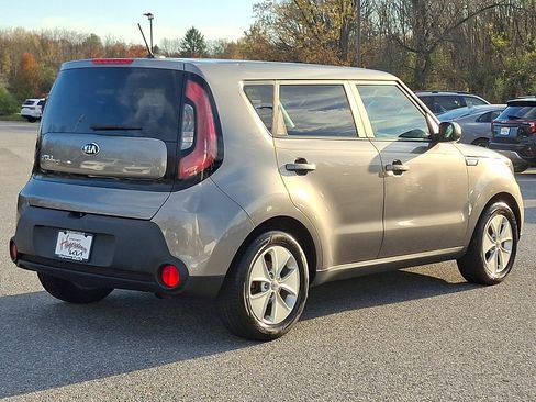 Used 2016 Kia Soul Base image 6