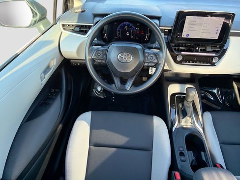 Used 2026 Toyota Corolla LE FWD image 15