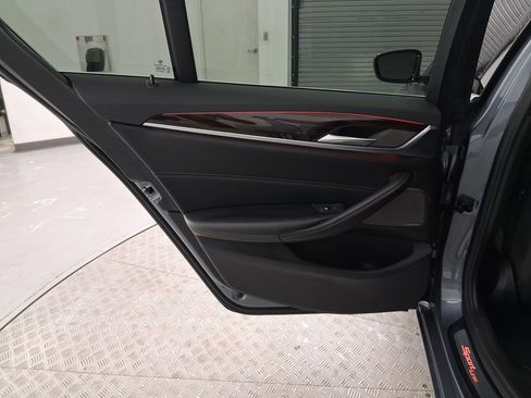 Used 2017 BMW 540i image 29