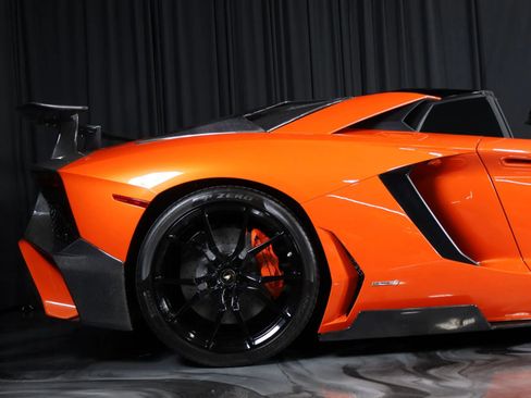 Used 2014 Lamborghini Aventador LP 700-4 image 13