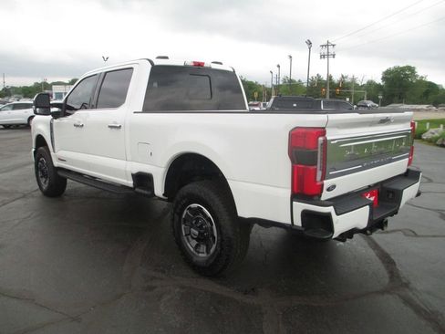 Used 2024 Ford F350 Platinum w/ Tremor Off-Road Package AWD/4WD image 8