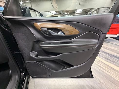 Used 2020 GMC Terrain SLE w/ Driver Convenience Package FWD image 37