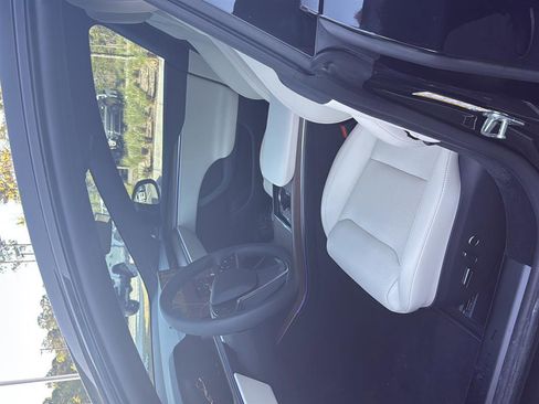 Used 2026 Tesla Model S image 6