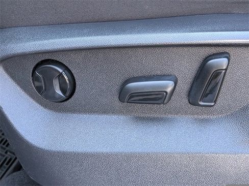 Used 2021 Volkswagen Atlas SE image 21