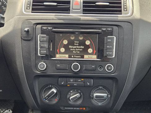Used 2014 Volkswagen Jetta TDI FWD image 15