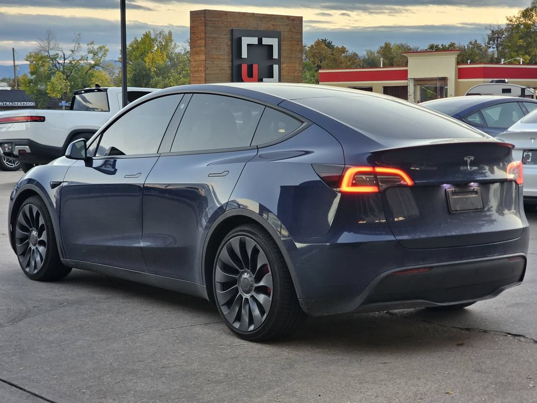 Used 2022 Tesla Model Y Performance AWD/4WD image 3