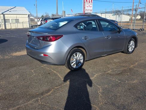 Used 2016 MAZDA MAZDA3 i Touring image 3