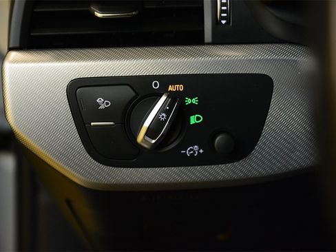 Used 2018 Audi A4 2.0T Premium Plus image 14