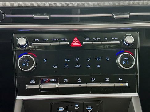 Used 2025 Hyundai Santa Fe XRT image 18