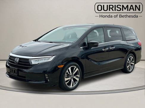 Used 2024 Honda Odyssey Touring image 1
