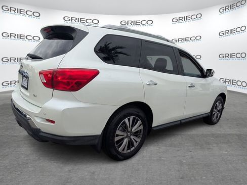 Used 2019 Nissan Pathfinder SV image 7