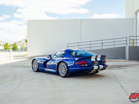 Used 1997 Dodge Viper GTS RWD image 16