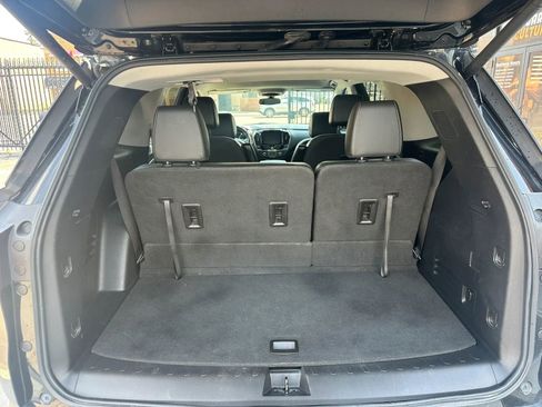 Used 2021 Chevrolet Traverse LT AWD/4WD image 6