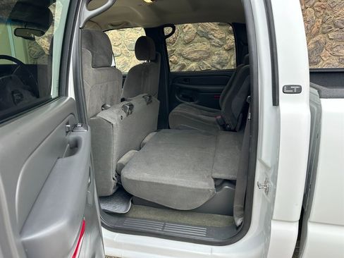 Used 2007 Chevrolet Silverado 2500 LT w/ Heavy-Duty Power Package image 25