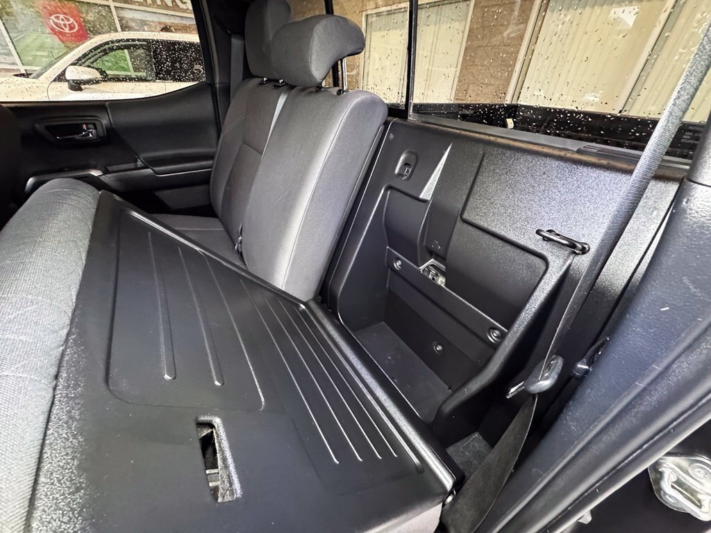 Used 2019 Toyota Tacoma TRD Sport w/ Technology Package AWD/4WD image 39