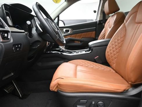 Used 2023 Kia Sorento SX Prestige AWD/4WD image 17