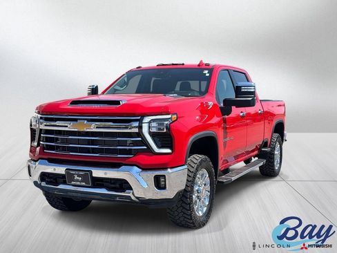 Used 2024 Chevrolet Silverado 2500 LTZ w/ LTZ Premium Package AWD/4WD image 1