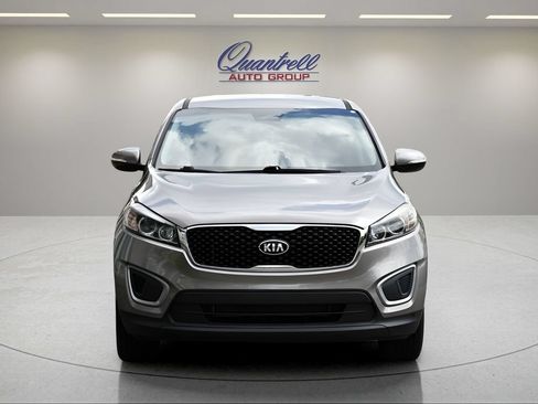 Used 2017 Kia Sorento L FWD image 9
