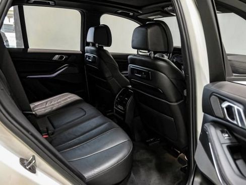 Used 2020 BMW X5 M50i w/ Premium Package AWD/4WD image 34