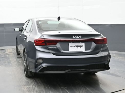 Used 2022 Kia Forte LXS image 7