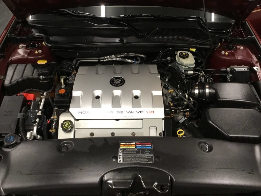 Used 2000 Cadillac De Ville DHS w/ Safety/Security Pkg FWD image 95