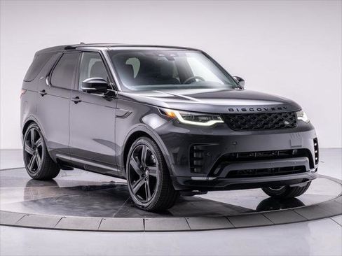 New 2025 Land Rover Discovery Dynamic SE image 13