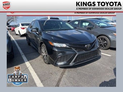 Used 2024 Toyota Camry SE w/ Cold Weather Package image 1