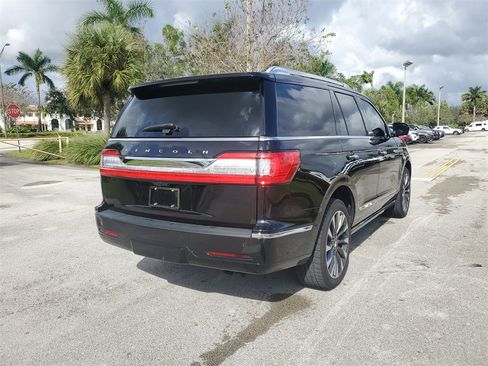 Used 2019 Lincoln Navigator Select image 4