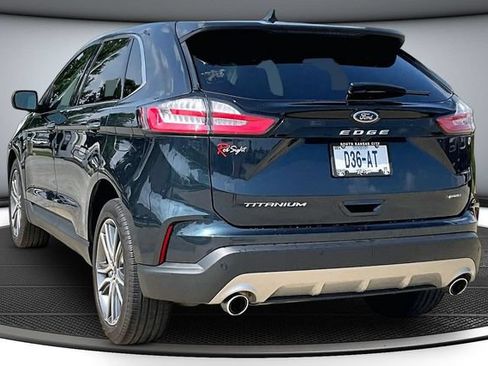 Used 2023 Ford Edge Titanium AWD/4WD image 4
