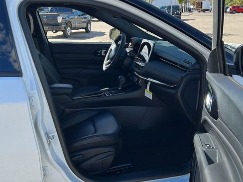 New 2026 Jeep Compass Limited image 17