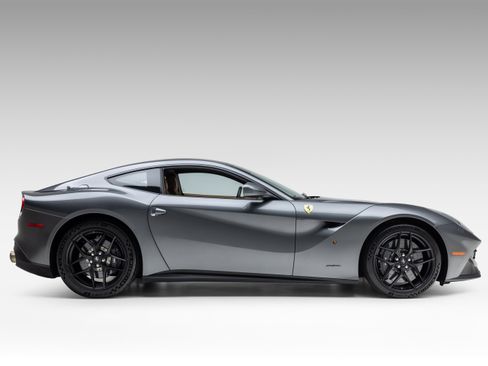 Certified 2015 Ferrari F12 Berlinetta image 17