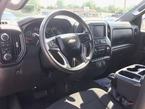Used 2022 Chevrolet Silverado 1500 Custom w/ LPO, Blackout Package AWD/4WD image 10