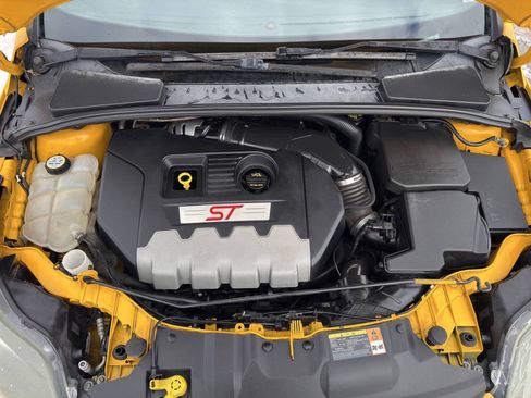 Used 2013 Ford Focus ST FWD image 17