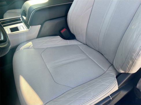 Used 2023 Ford Expedition Platinum image 20