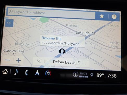 Used 2024 Cadillac XT6 Premium Luxury w/ Technology Package FWD image 27