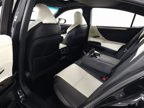 Used 2022 Lexus ES 300h F Sport w/ Accessory Package 2 image 37