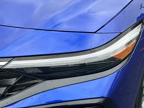 Used 2025 Hyundai Elantra Limited image 47