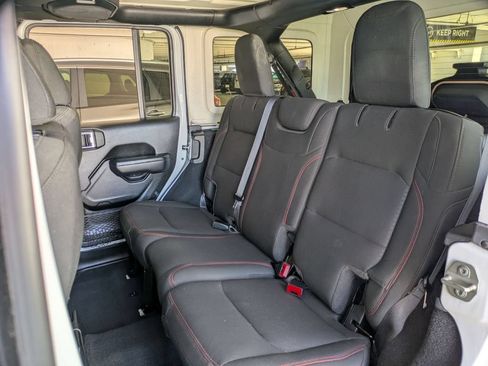 Used 2023 Jeep Wrangler Unlimited Rubicon AWD/4WD image 24